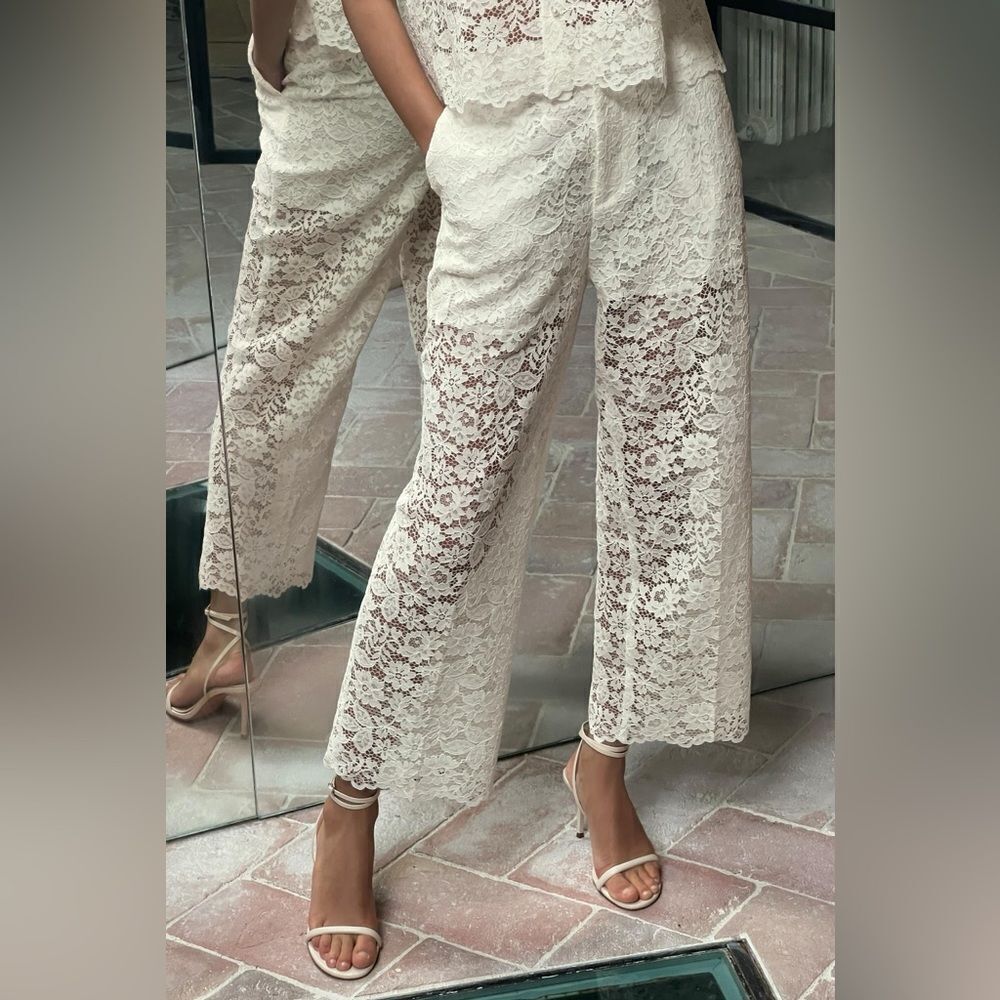 ZARA LACE DETAIL CROPPED PANTS